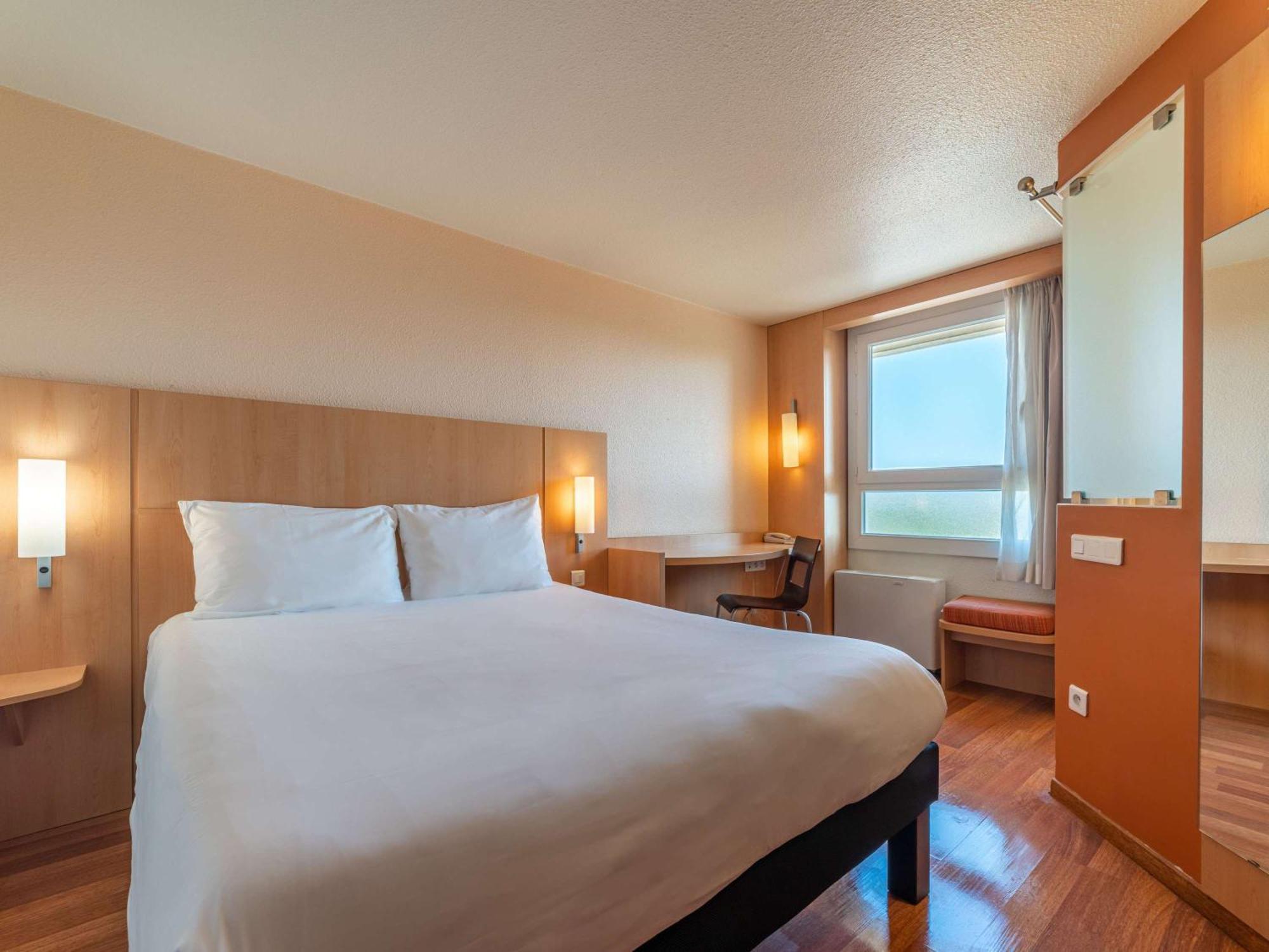 Ibis Montpellier Centre Polygone Hotel Ngoại thất bức ảnh