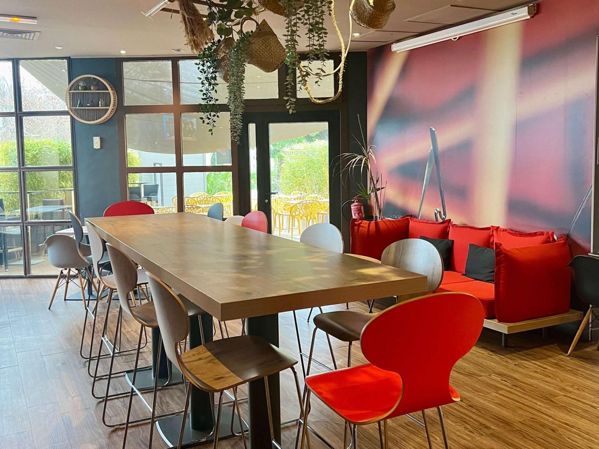 Ibis Montpellier Centre Polygone Hotel Ngoại thất bức ảnh